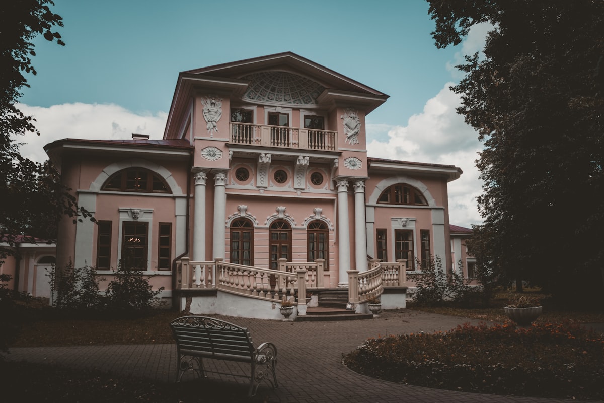 Family estate home - Why siblings fight over inheritance in Ontario - Peterborough real estate