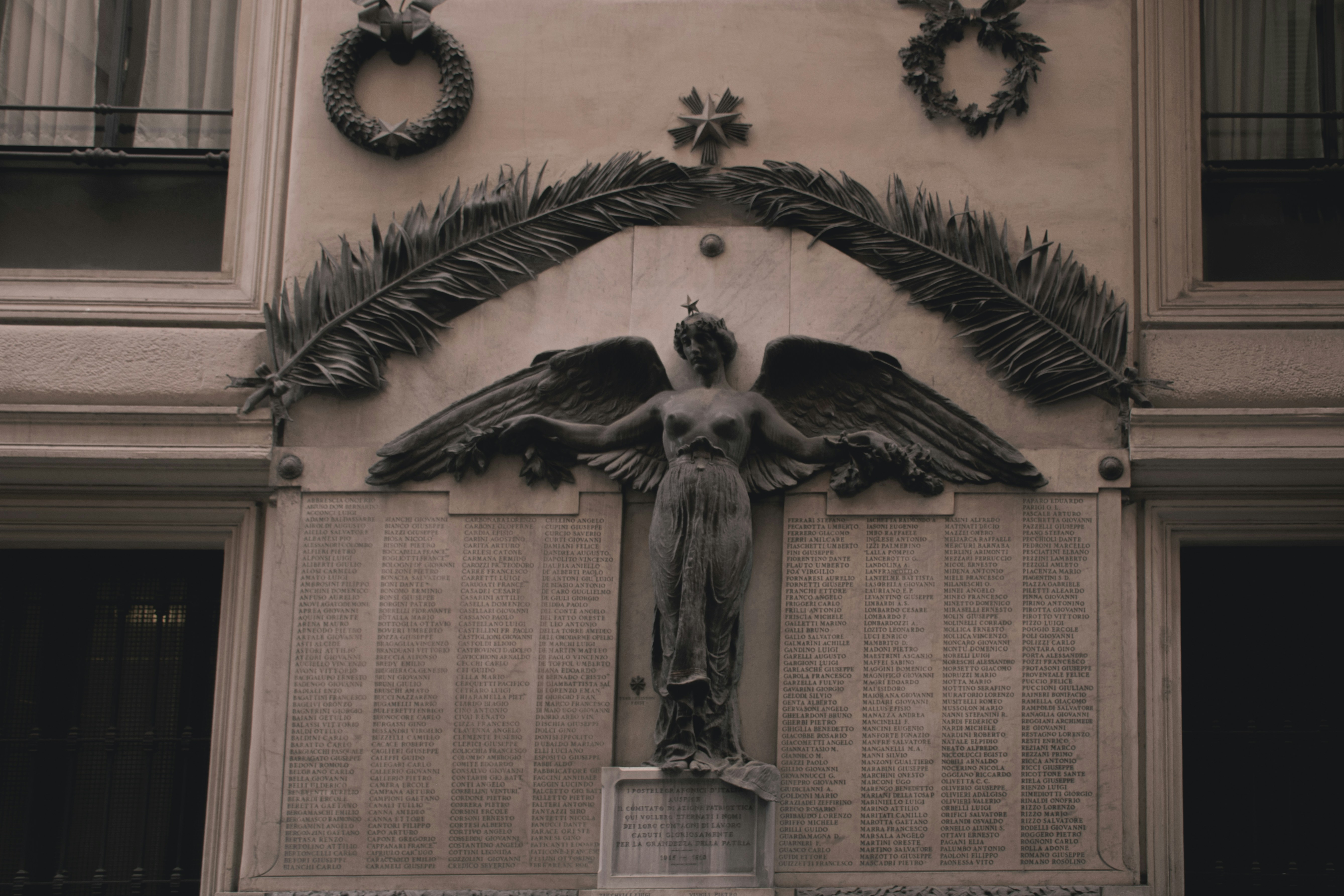 Photo by hosseinrafiee