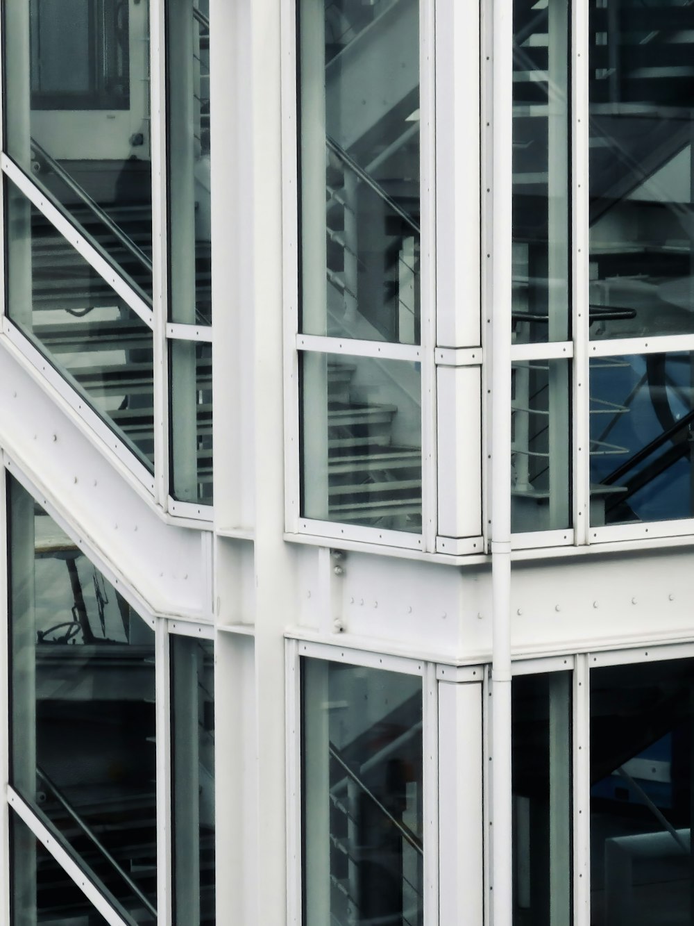 a white building with a bunch of windows