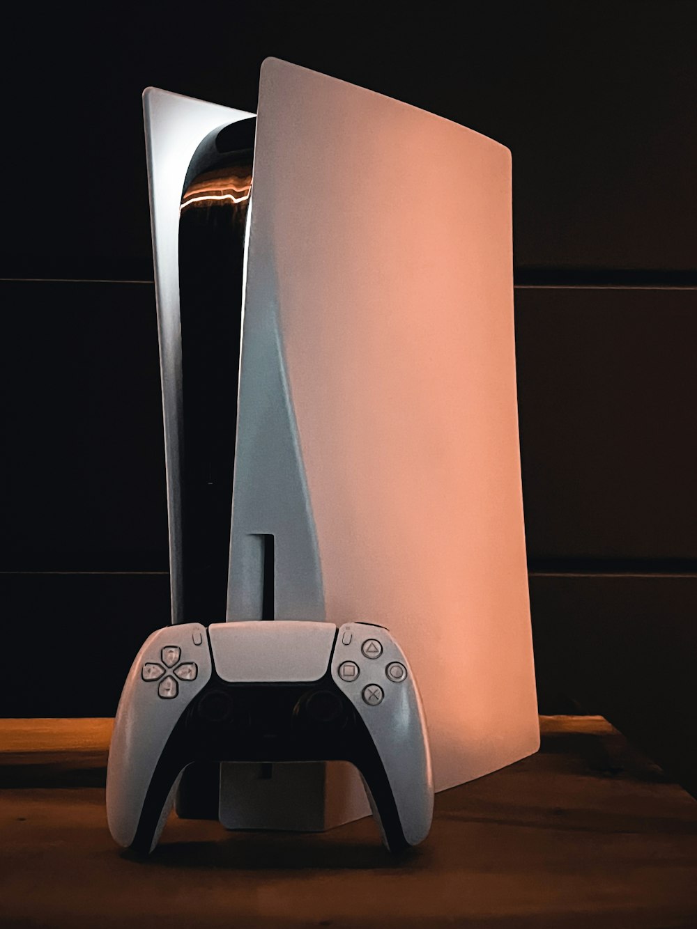 a nintendo wii game system sitting on top of a table