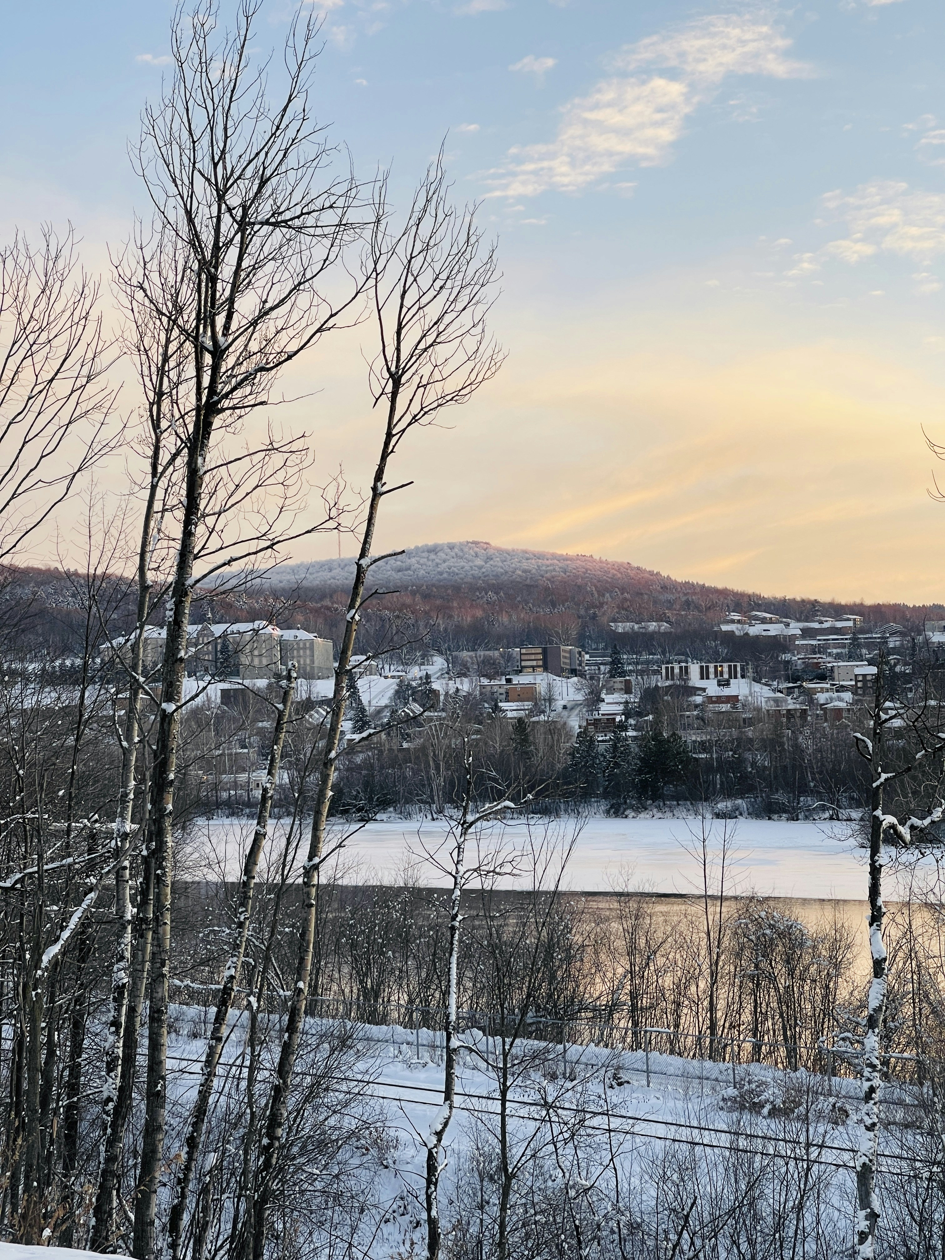 Photo by frankmezthi