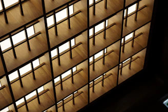 Render 3D of custom melamine shelving highlighting expert craftsmanship.