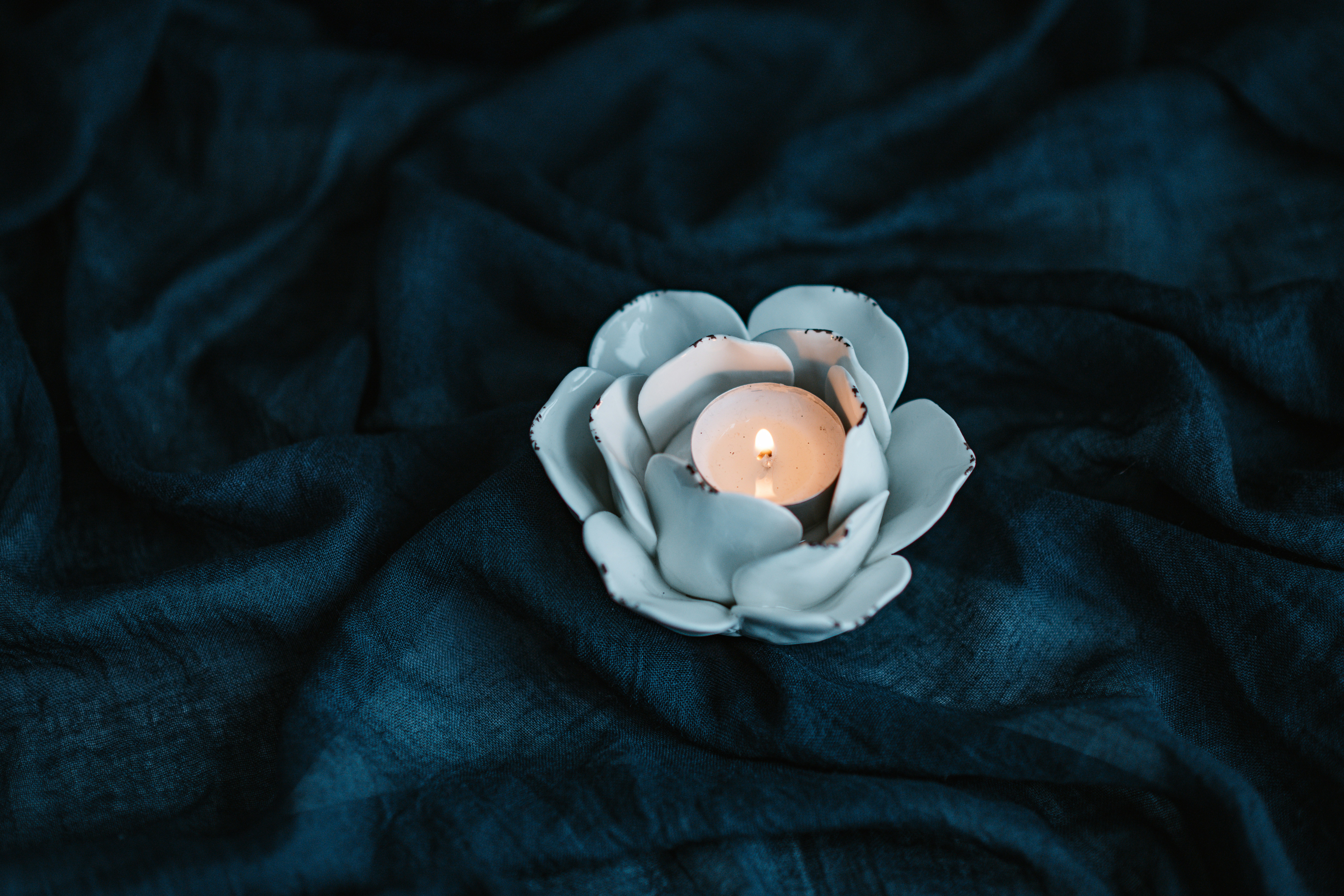 Serene Lotus Candle