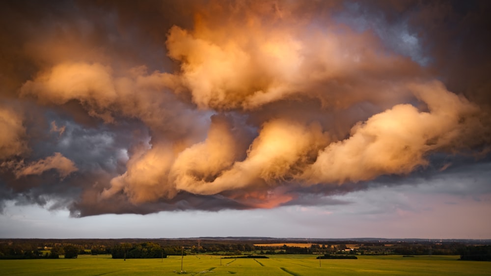 a large group of clouds in the sky