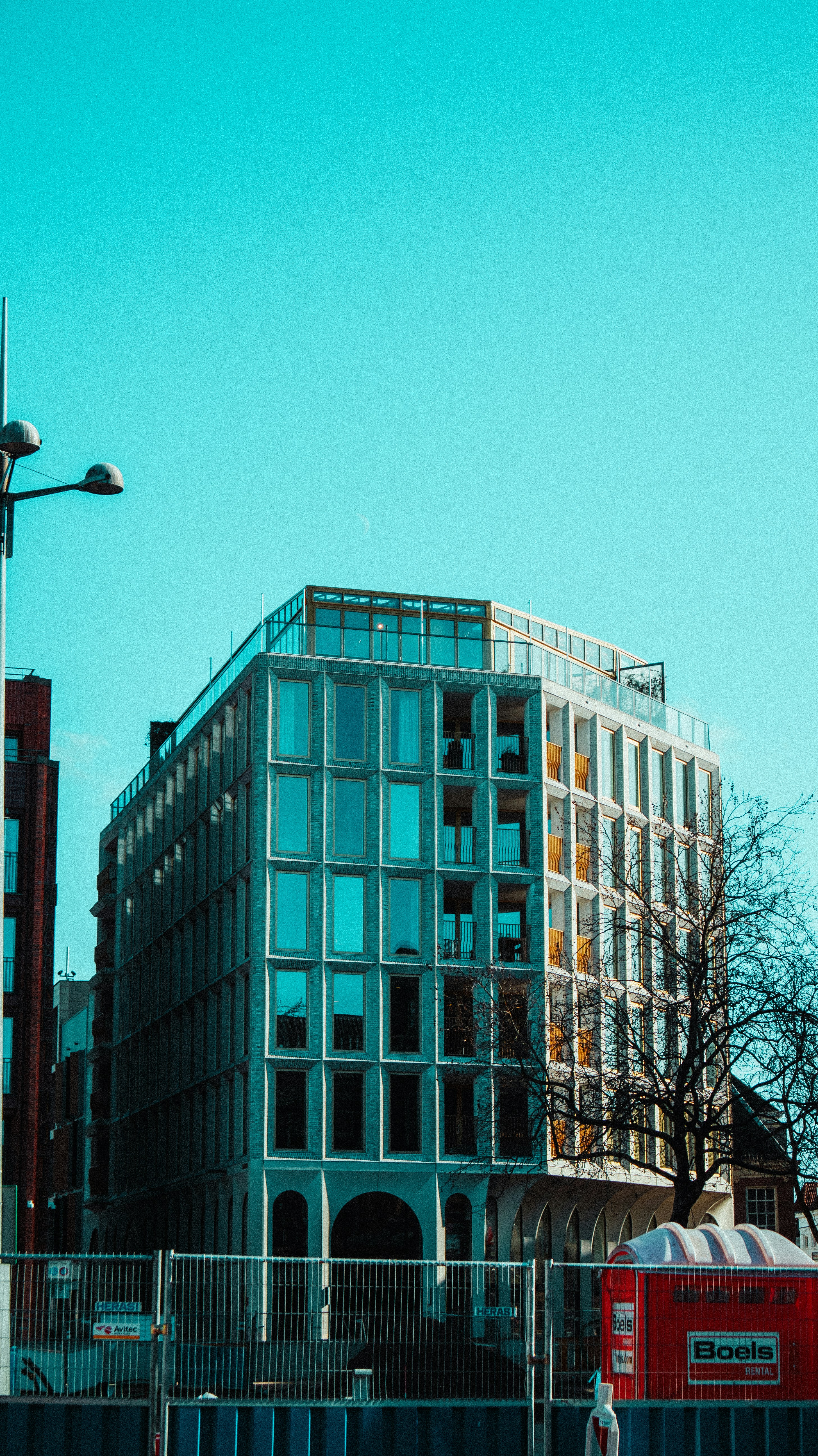 Photo by benjirokaneki