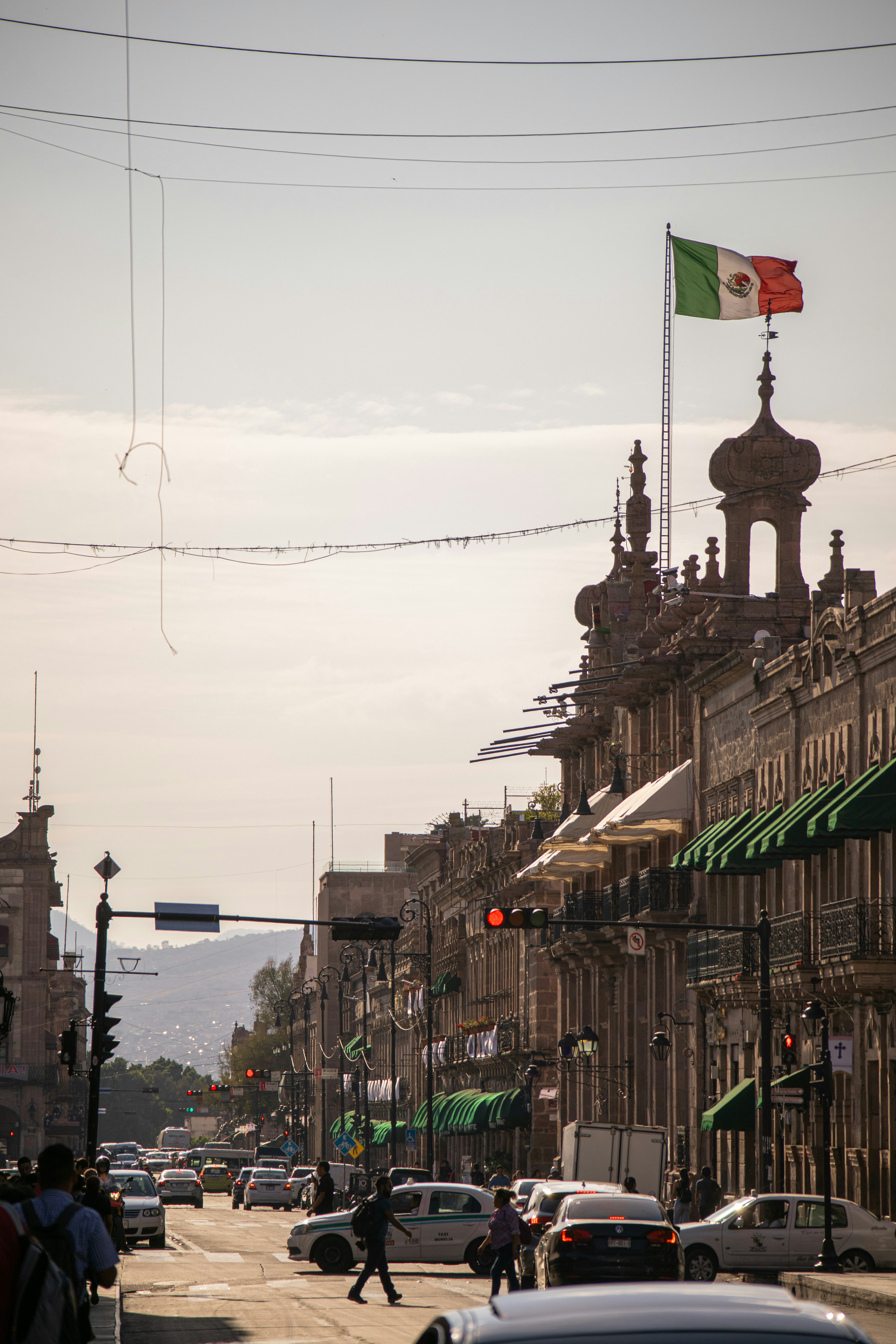 photo-1680064168206-2d991fc403cb?ixid=M3wxMjA3fDB8MXxzZWFyY2h8M3x8YmVjb21pbmclMjBhJTIwZmFzdCUyMHRyYWRlciUyMHdpdGglMjBoaWdoLWZyZXF1ZW5jeSUyMHN0cmF0ZWdpZXMlMjBtZXhxdWlja3xlbnwwfHx8fDE3NTg4NjMzOTN8MA\u0026ixlib=rb-4.1.0