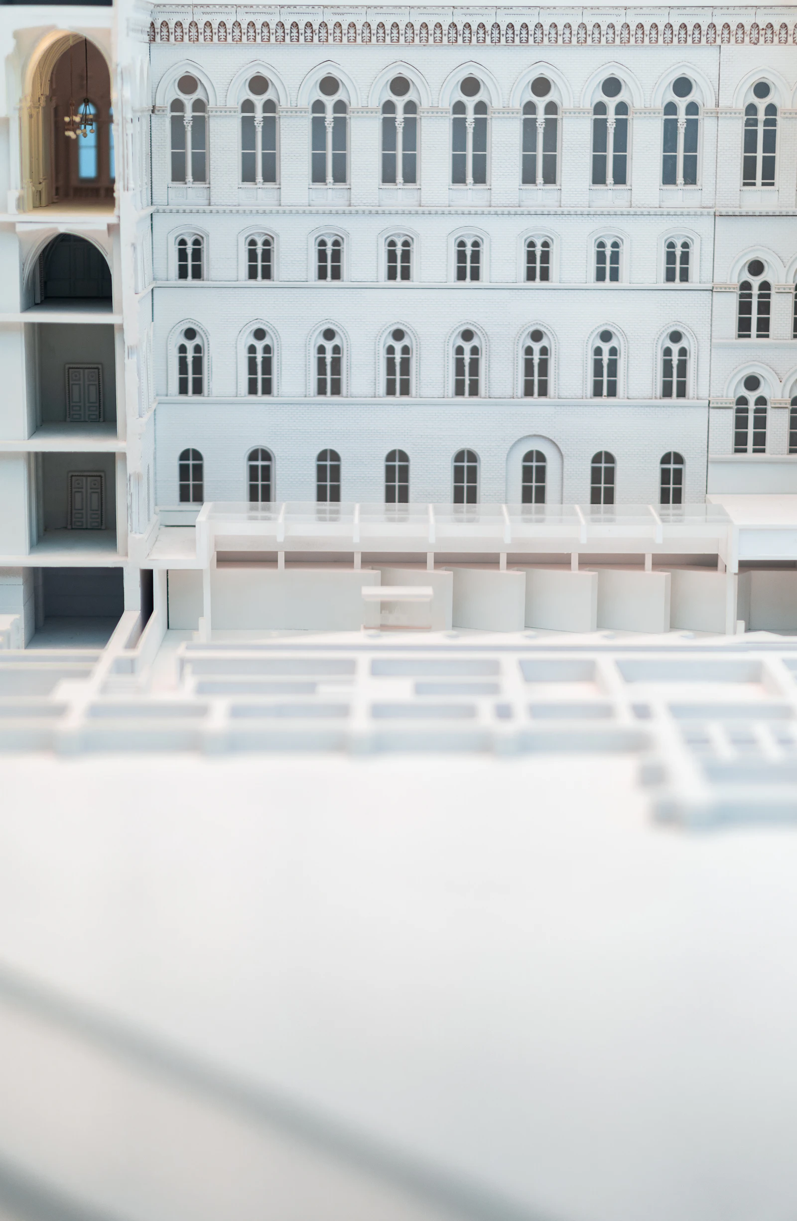 White architectural model — ph. unsplash