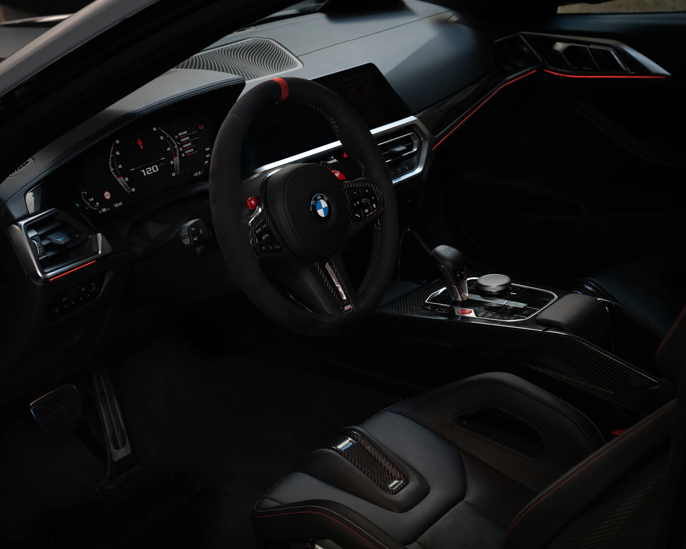 Car interior exposed to intense sunlight before ceramic tint