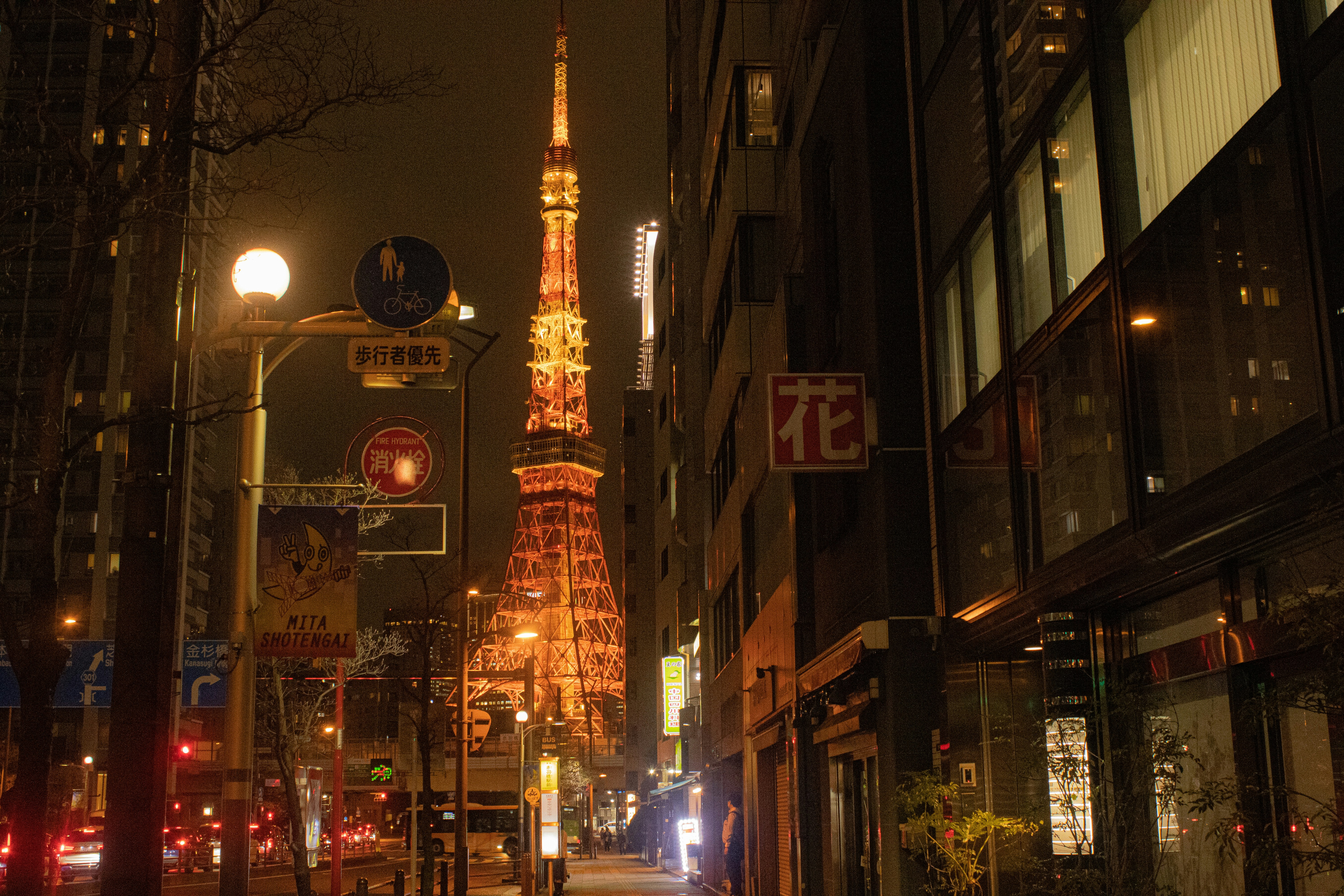 Tokyo Nightlife and International Jazz Fans