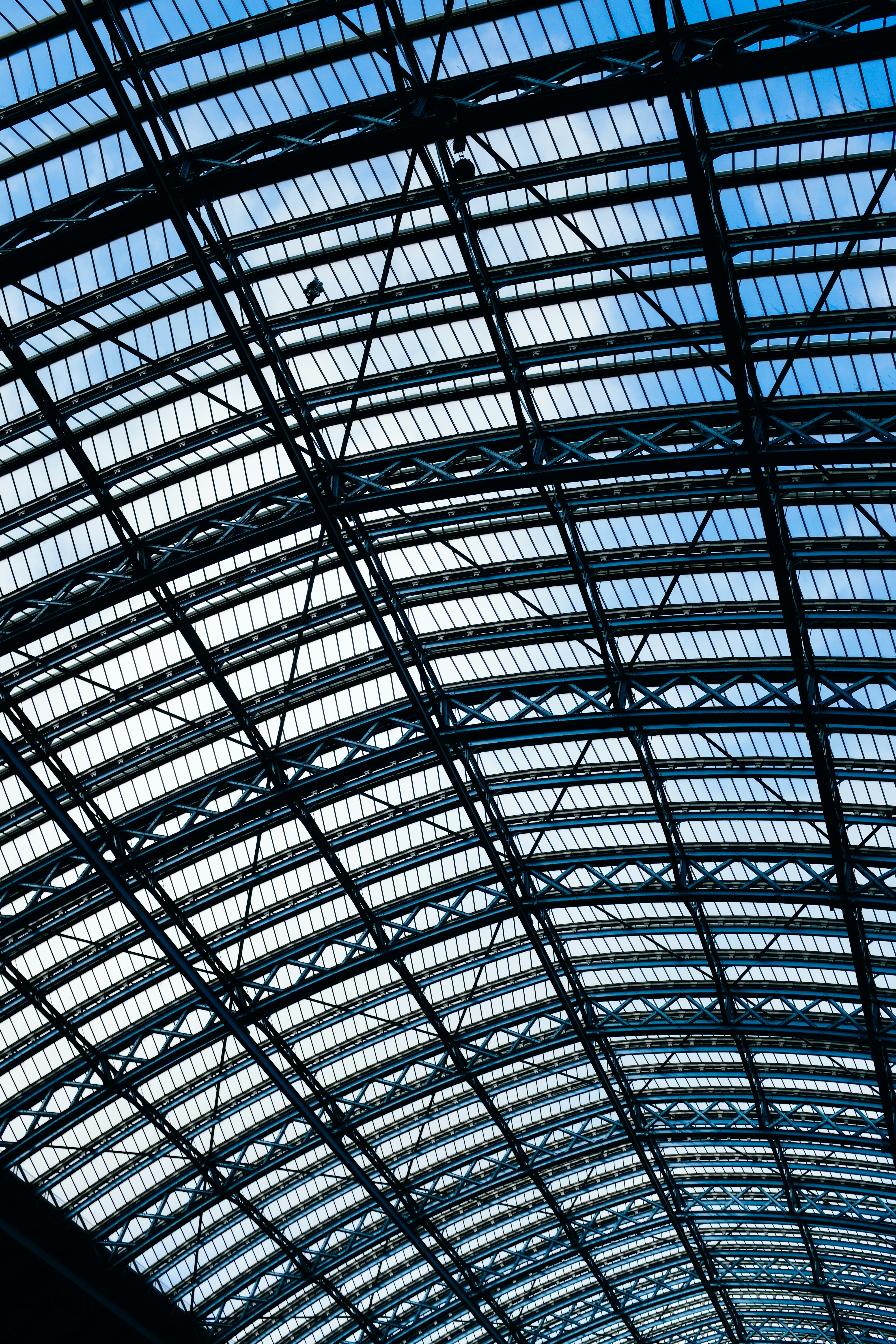 Photo by adrienolichon