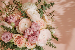 A beautifully arranged everlasting flower bouquet with soft pastel tones, highlighting their lasting beauty.