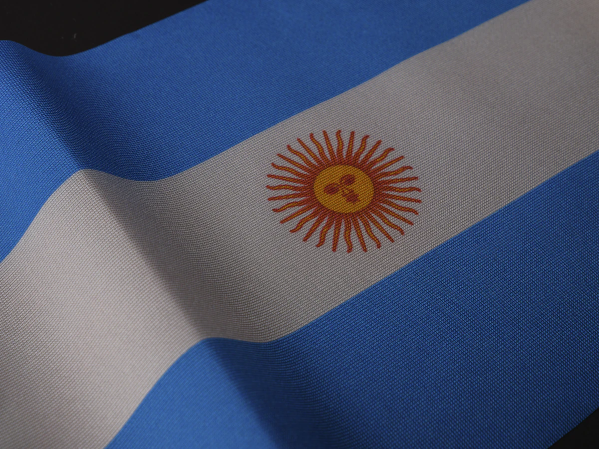 Bandera de Argentina ondeando