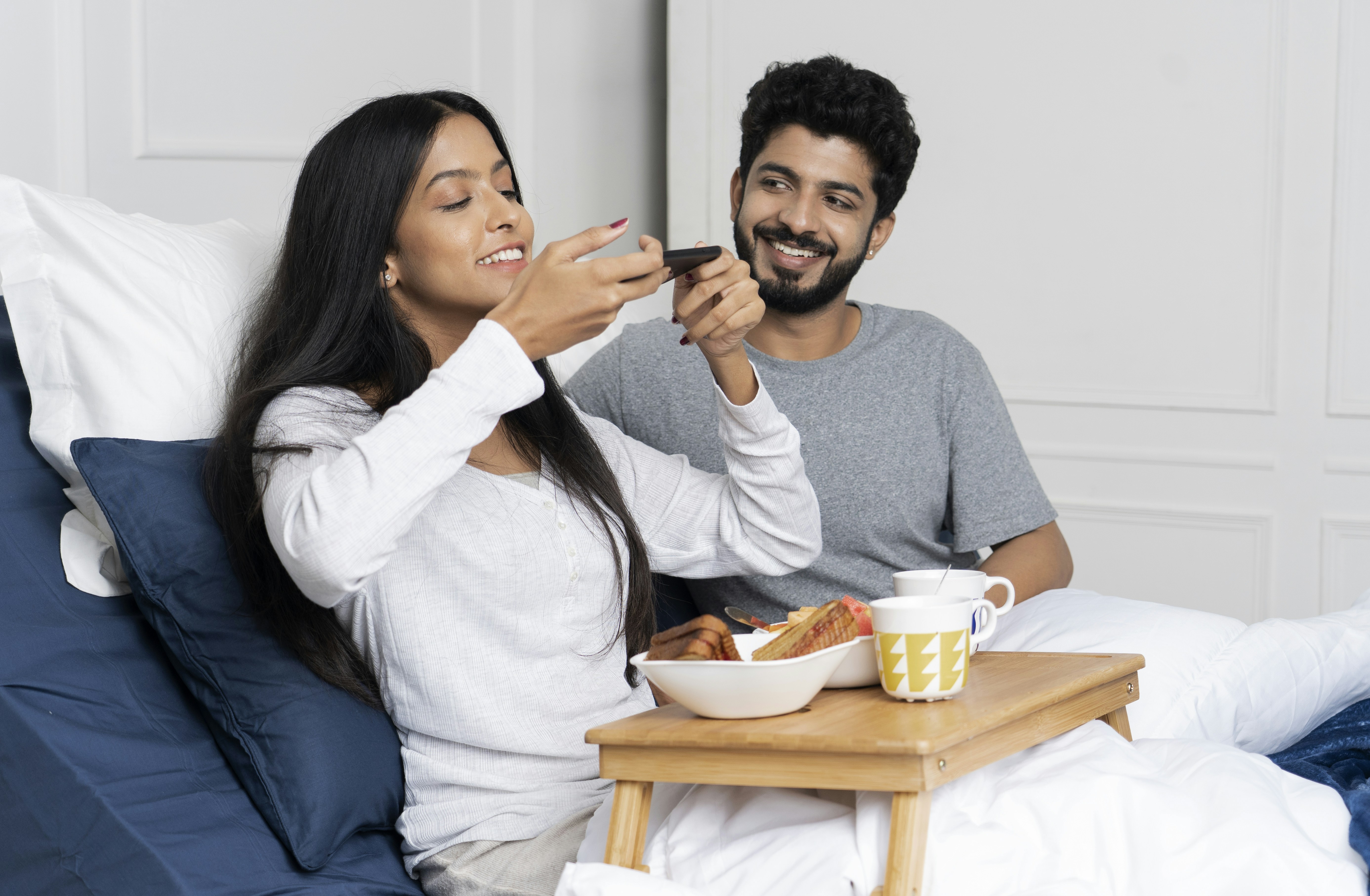 10 Little Things the Happiest Couples Do Every Day