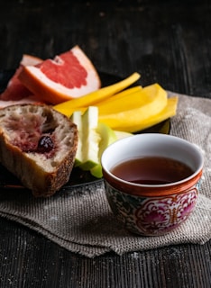 Premium mango tea packaging for e-commerce product listing