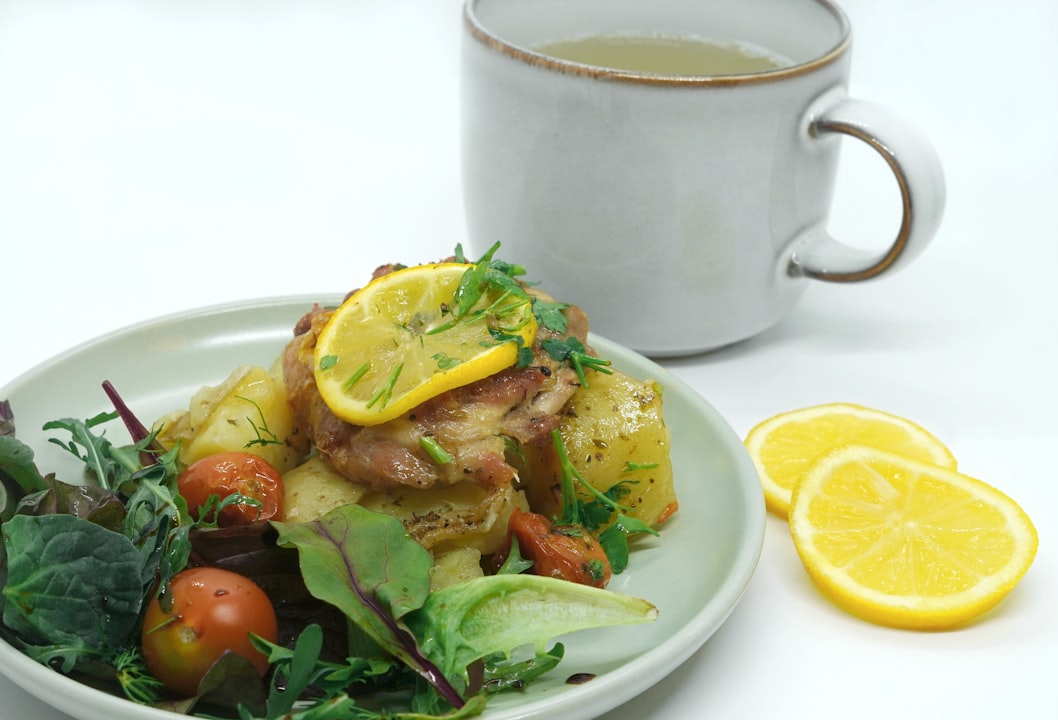 Pechuga de Pollo al Limón con Cuscús Integral y Verduras al Vapor