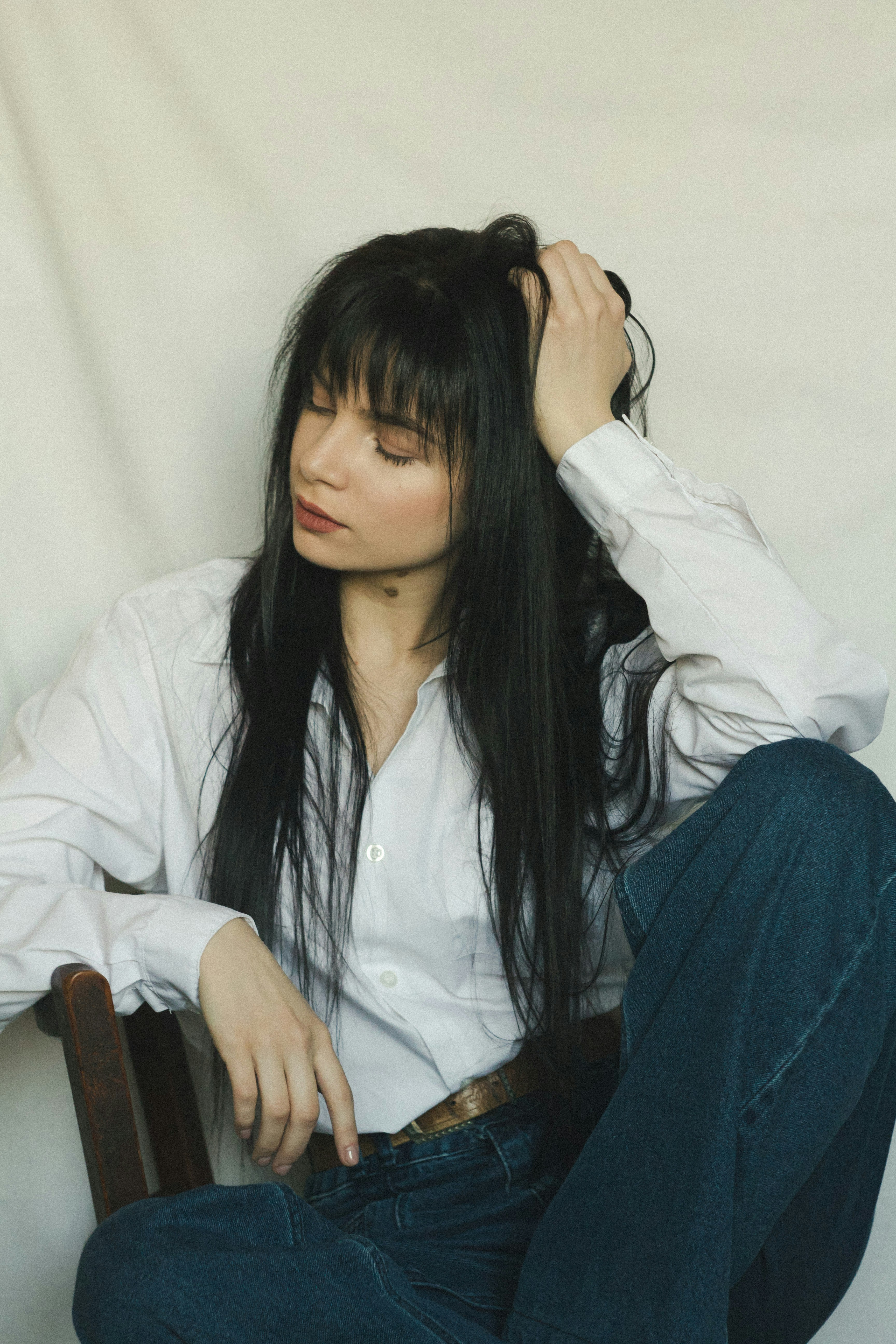 long layered Sabrina Carpenter bangs