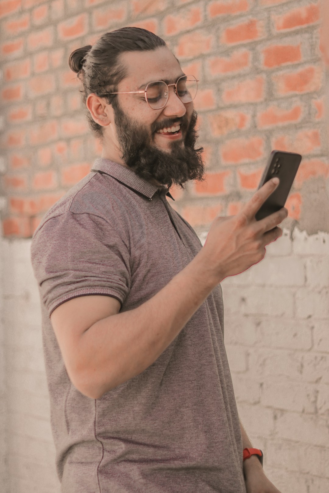 person receiving email notification on phone