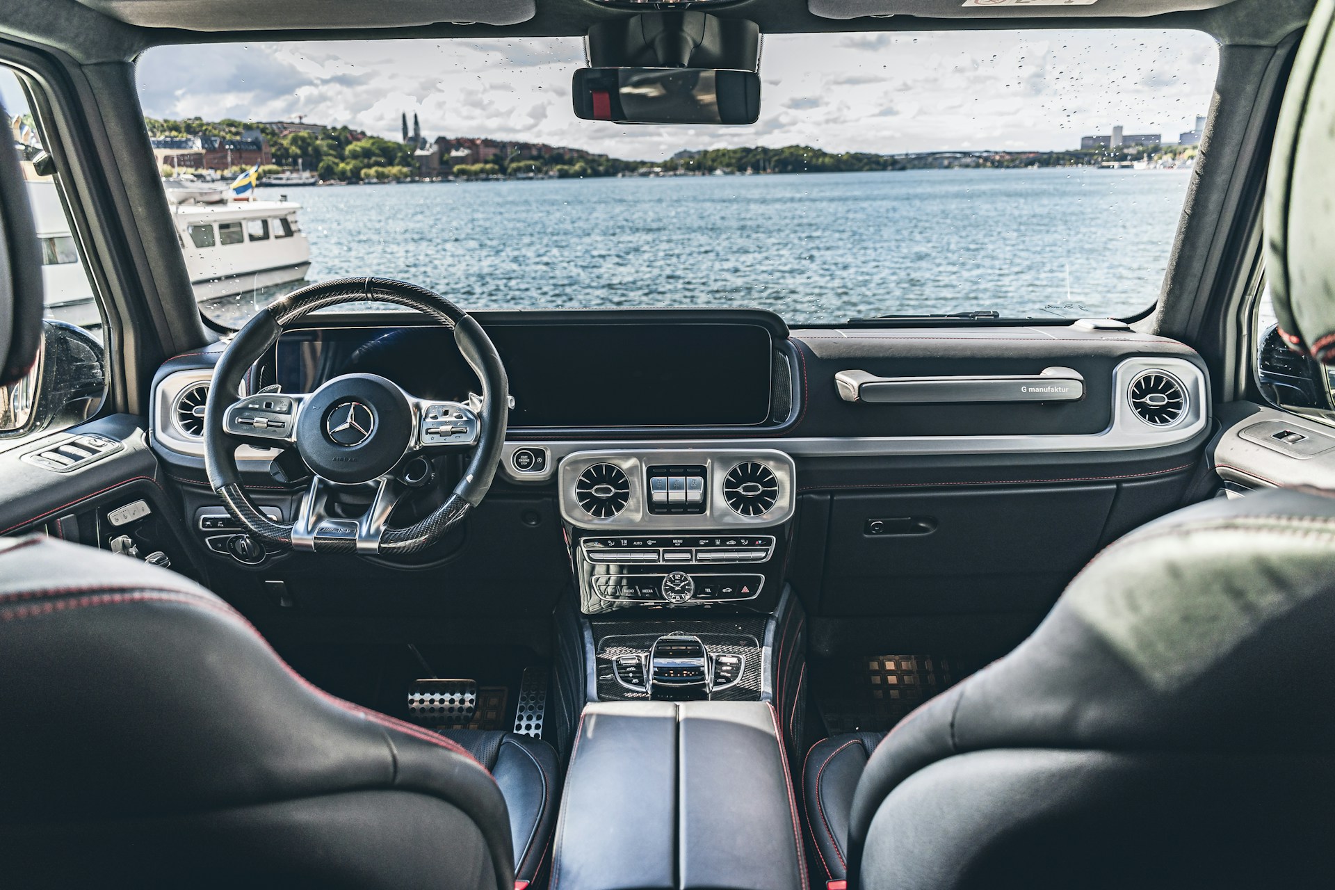 the interior of a mercedes benz benz benz benz benz benz benz benz benz benz benz