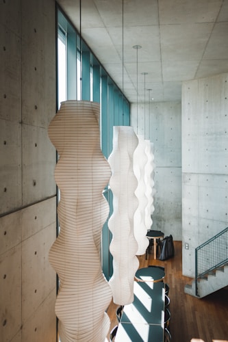 Wavy pendant lights