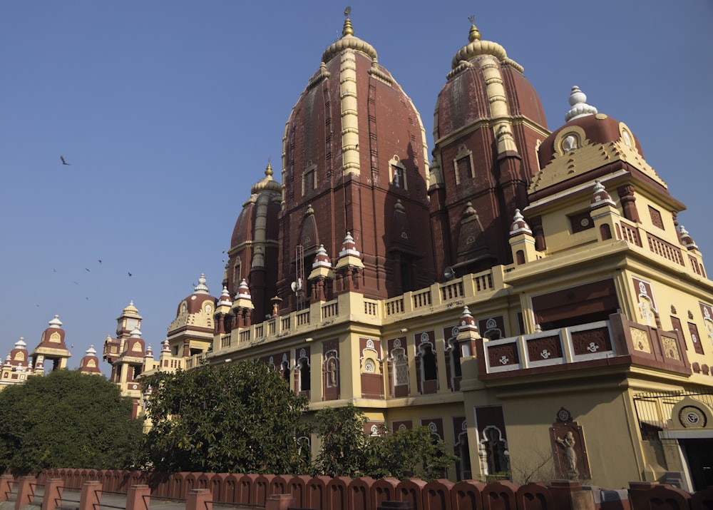 a large building with many spires on top of it