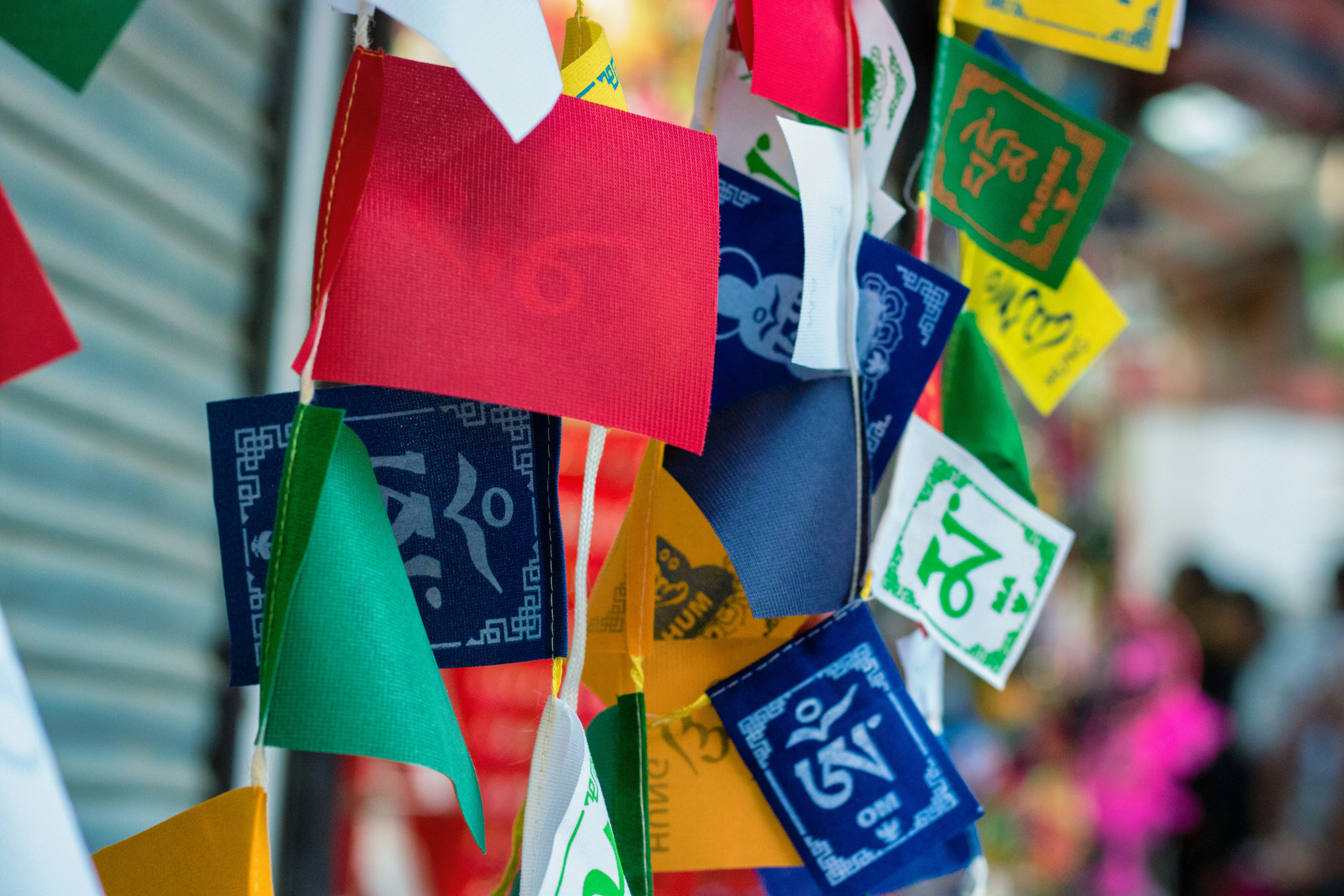 9 Global Greetings and Their Hidden Meanings: Global Language Guide