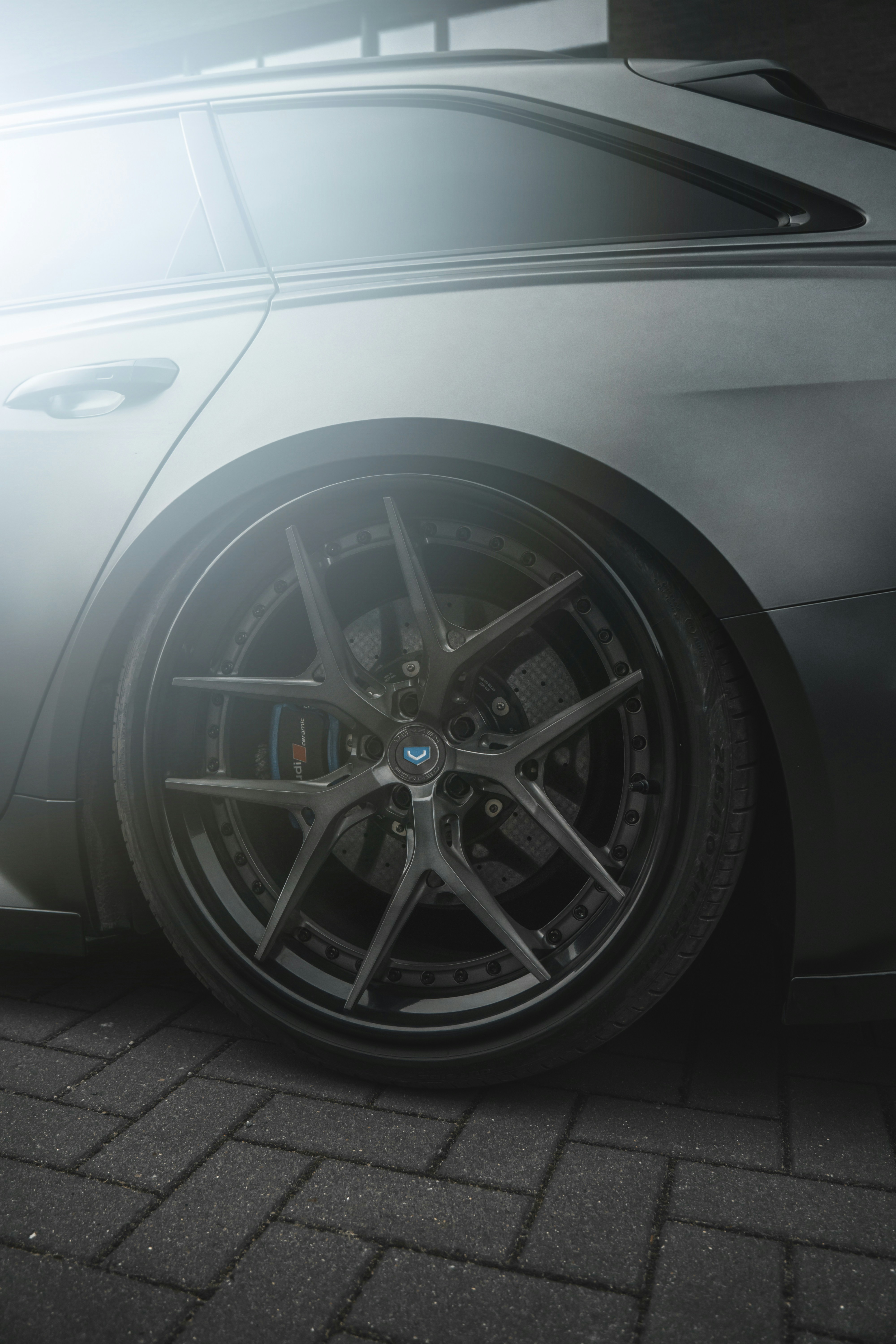 Photo by marcelhoberg