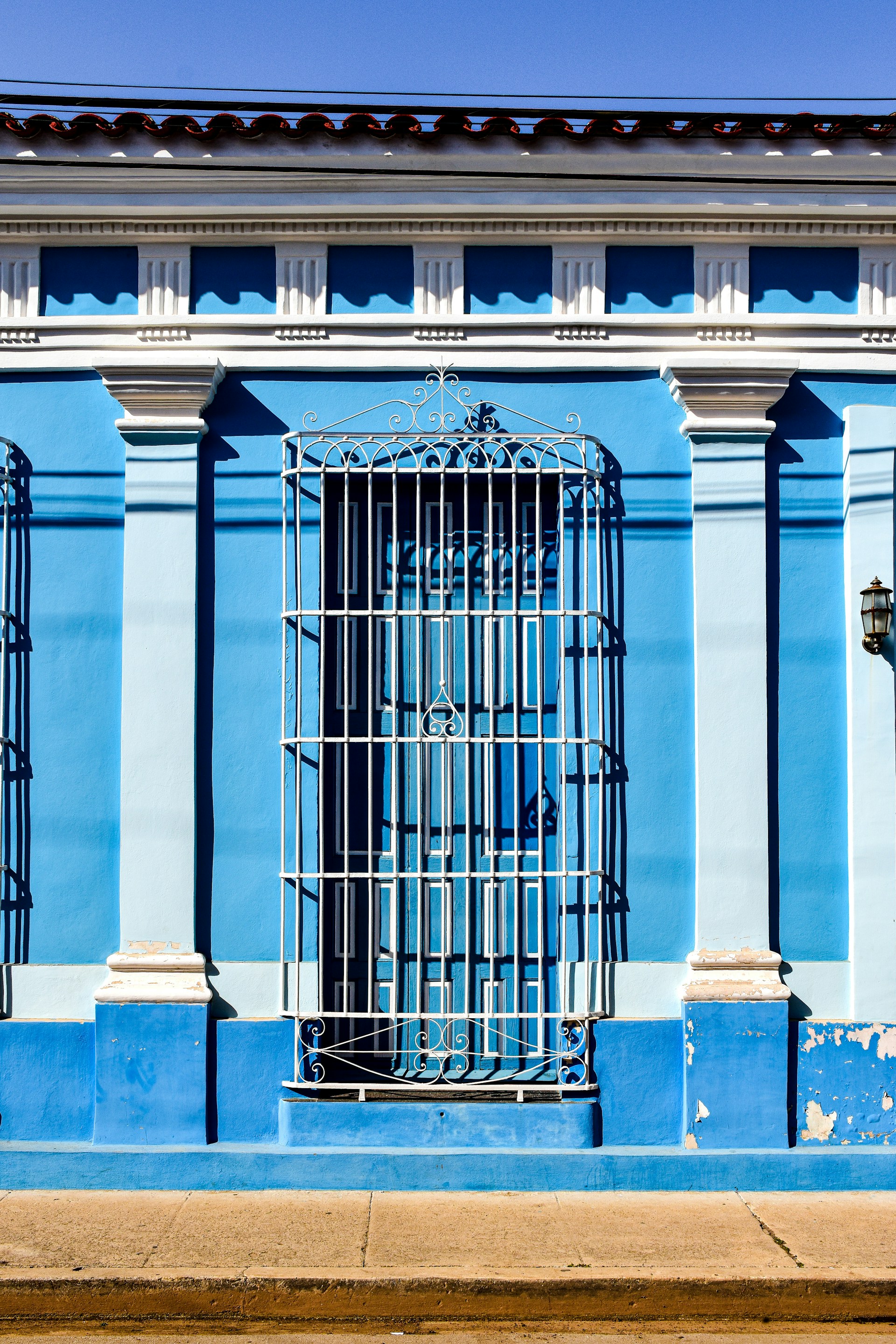 black and white bed linen