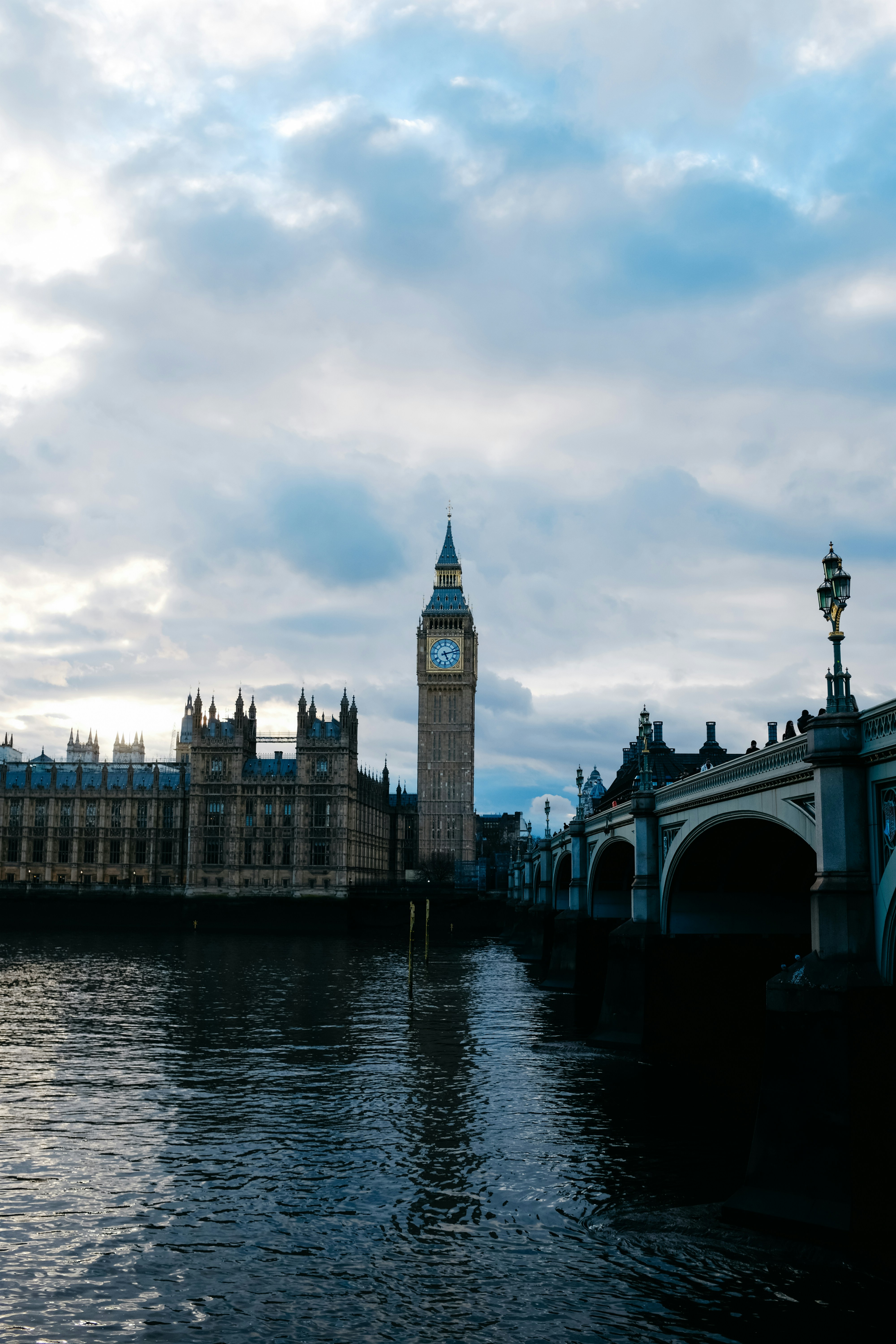 Photo by adrienolichon