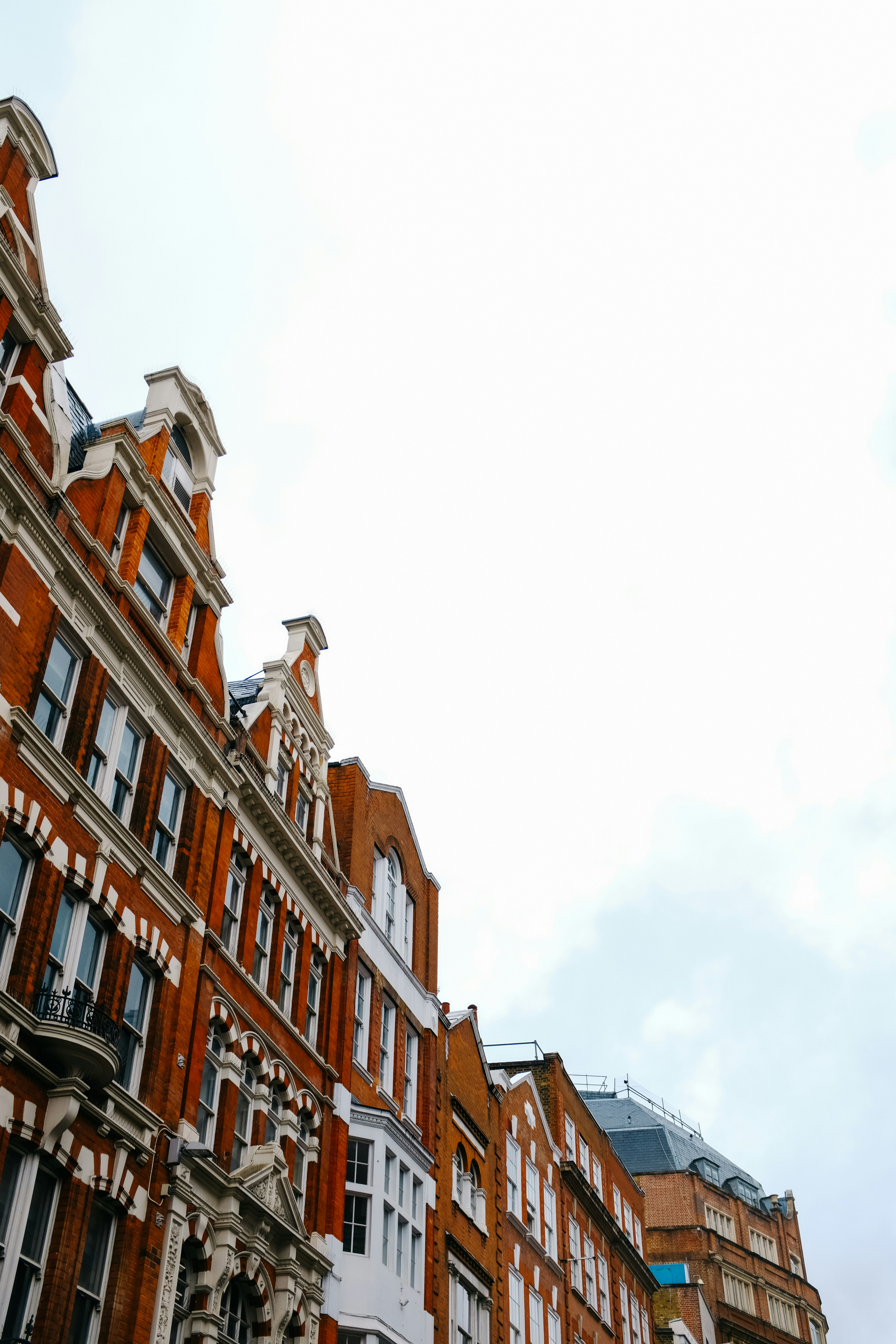 Photo by adrienolichon