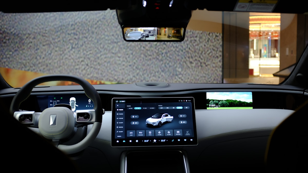 Tesla 全螢幕劇院模式