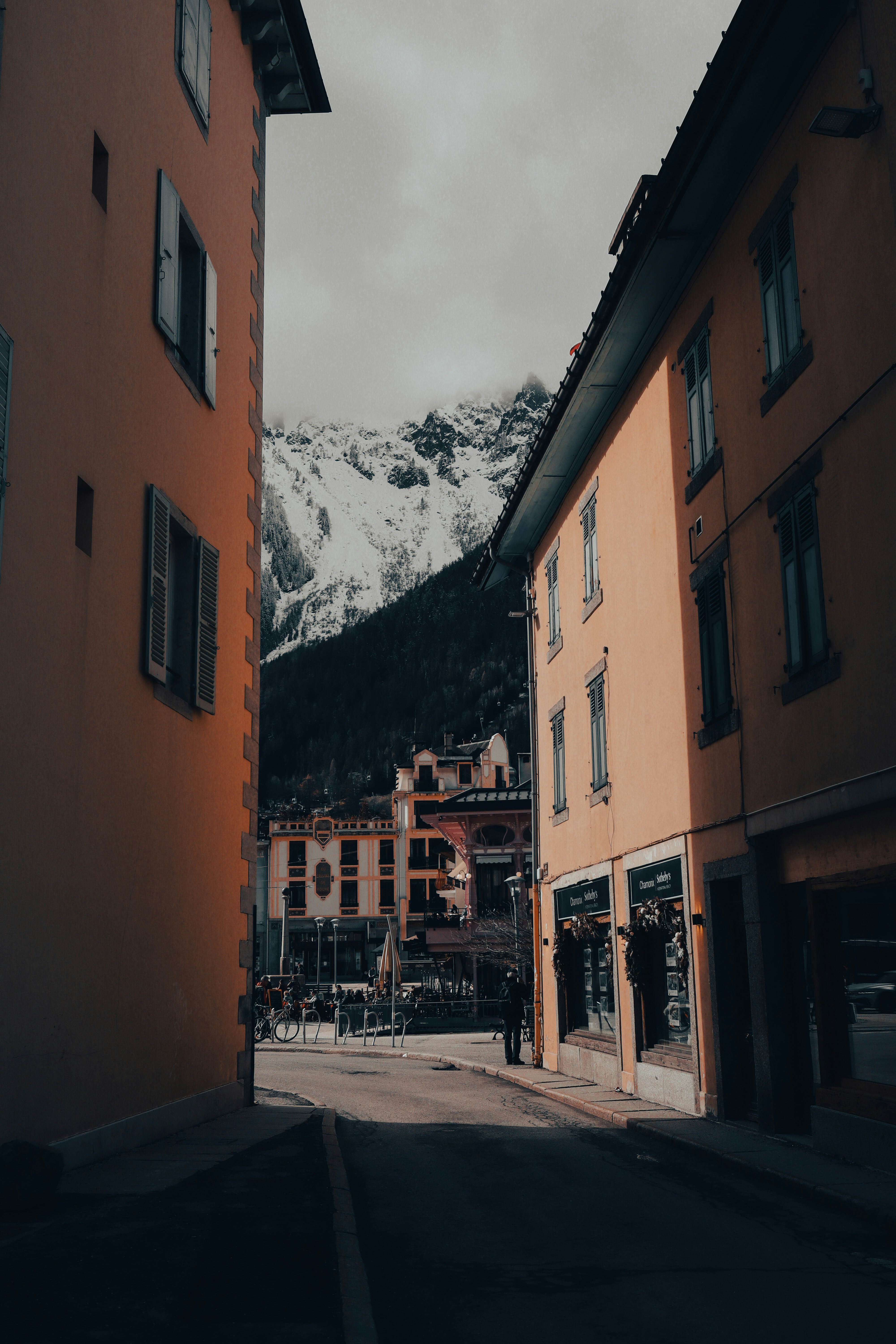 Photo by codeshady