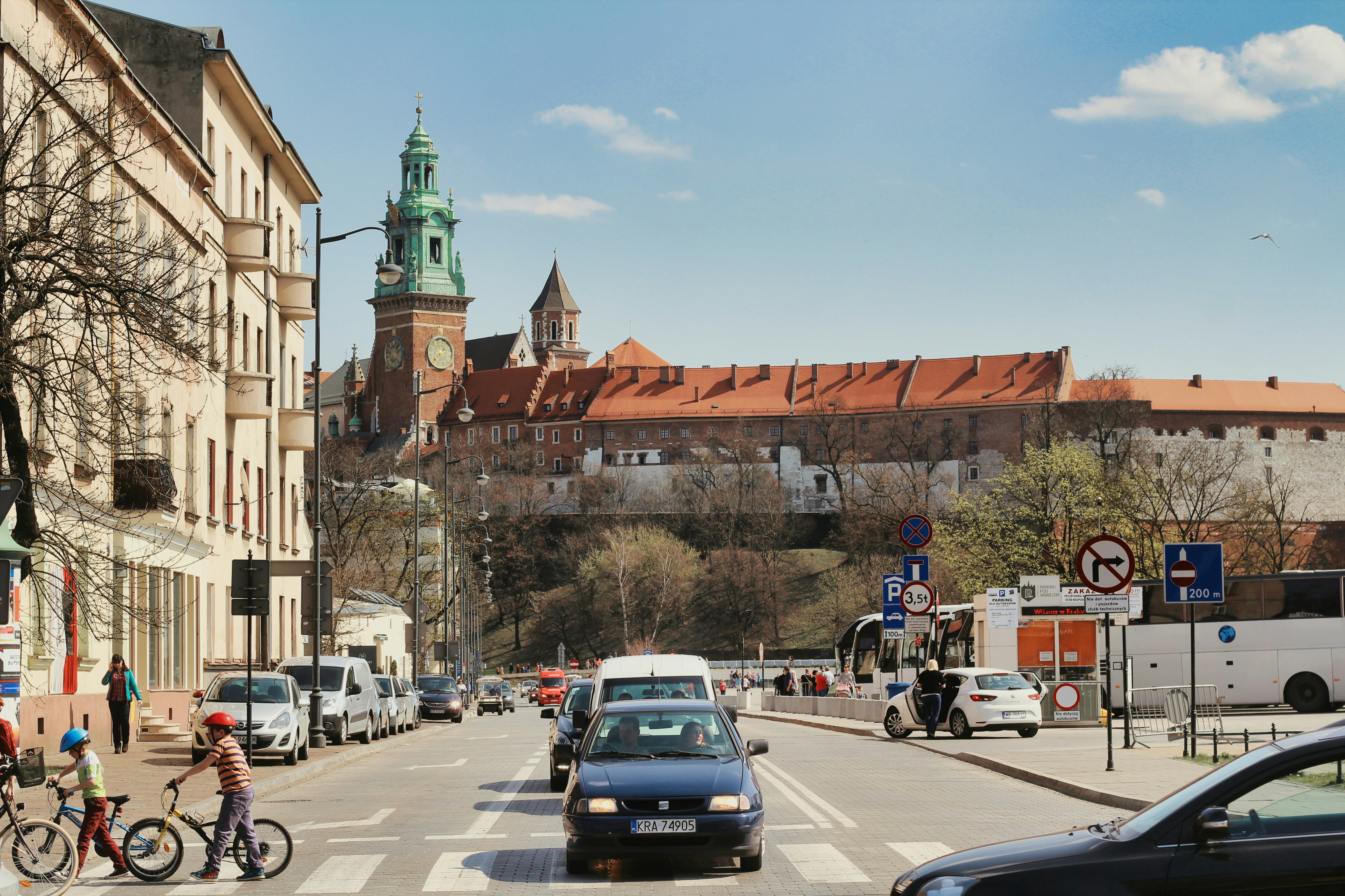 Photo by etienneflorent