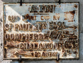 Map highlighting Saint-Maximin-la-Sainte-Baume and surrounding areas with plumbing icons.