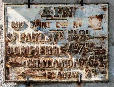 Map highlighting Saint-Maximin-la-Sainte-Baume and surrounding areas with plumbing icons.