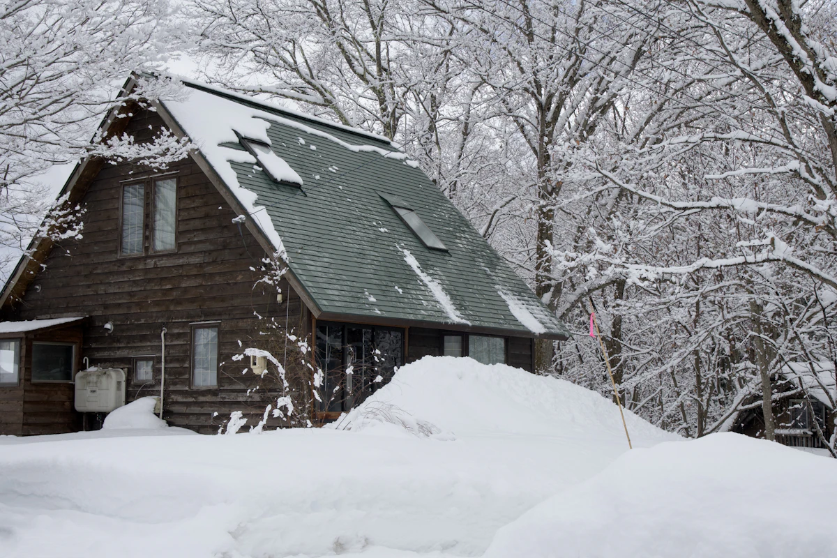 Ontario cottage being professionally prepared and winterized for seasonal closing service