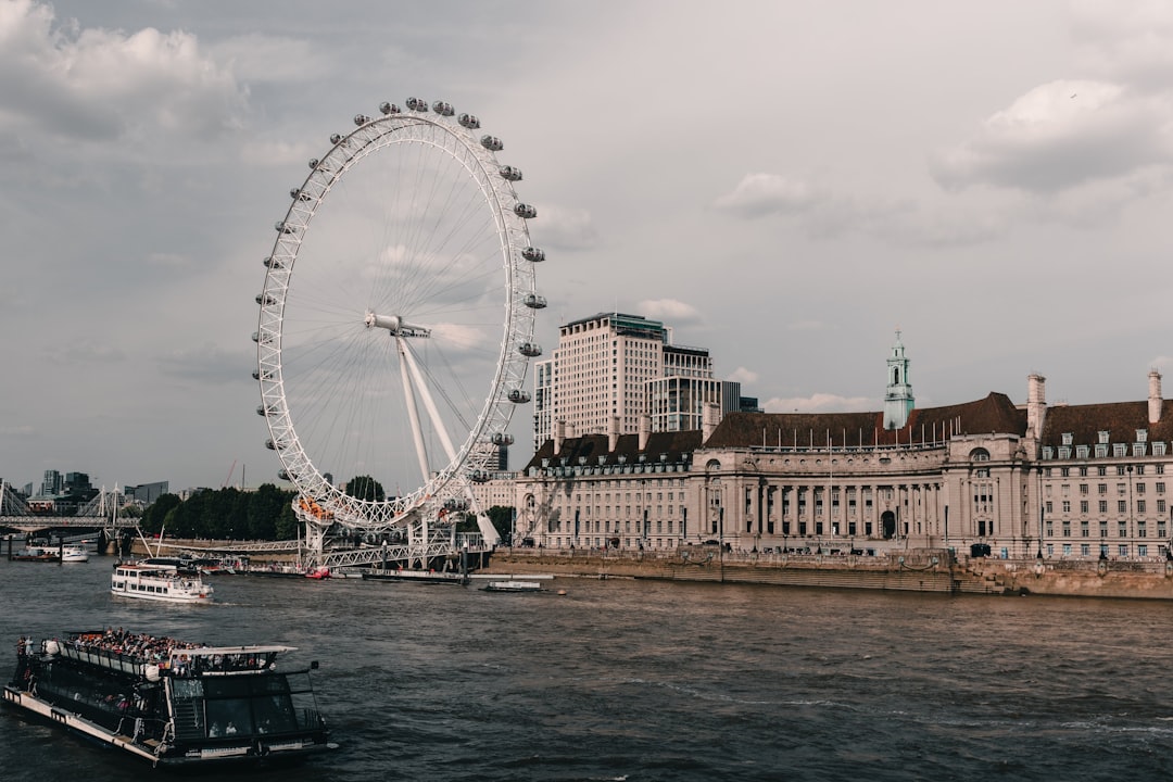 Essential London Hacks for Savvy Budget Travelers - Considering alt… — Essential London Hacks for Savvy Budget