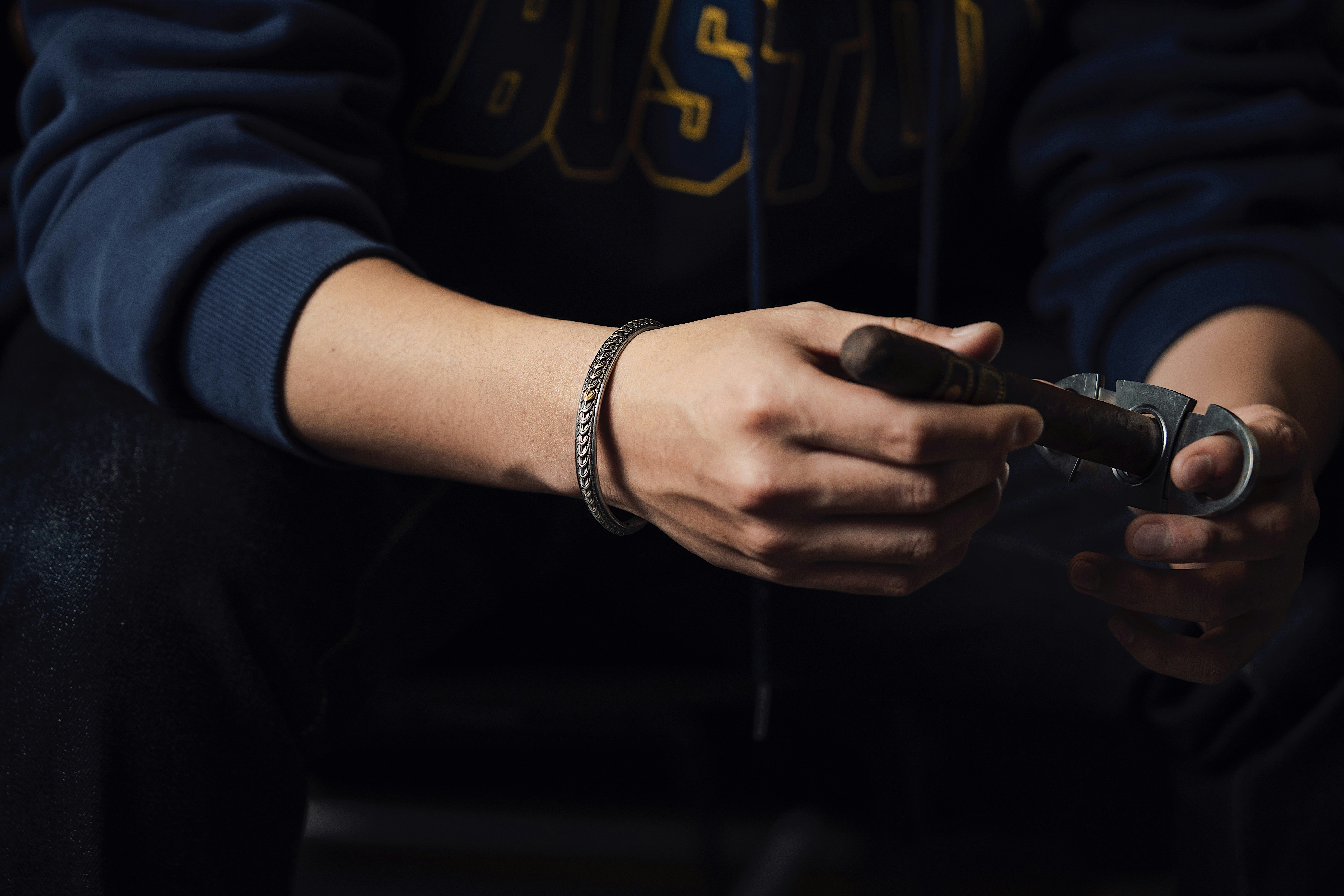 Is Your Smartphone Causing Carpal Tunnel Syndrome? Symptoms, Prevention, and Treatment