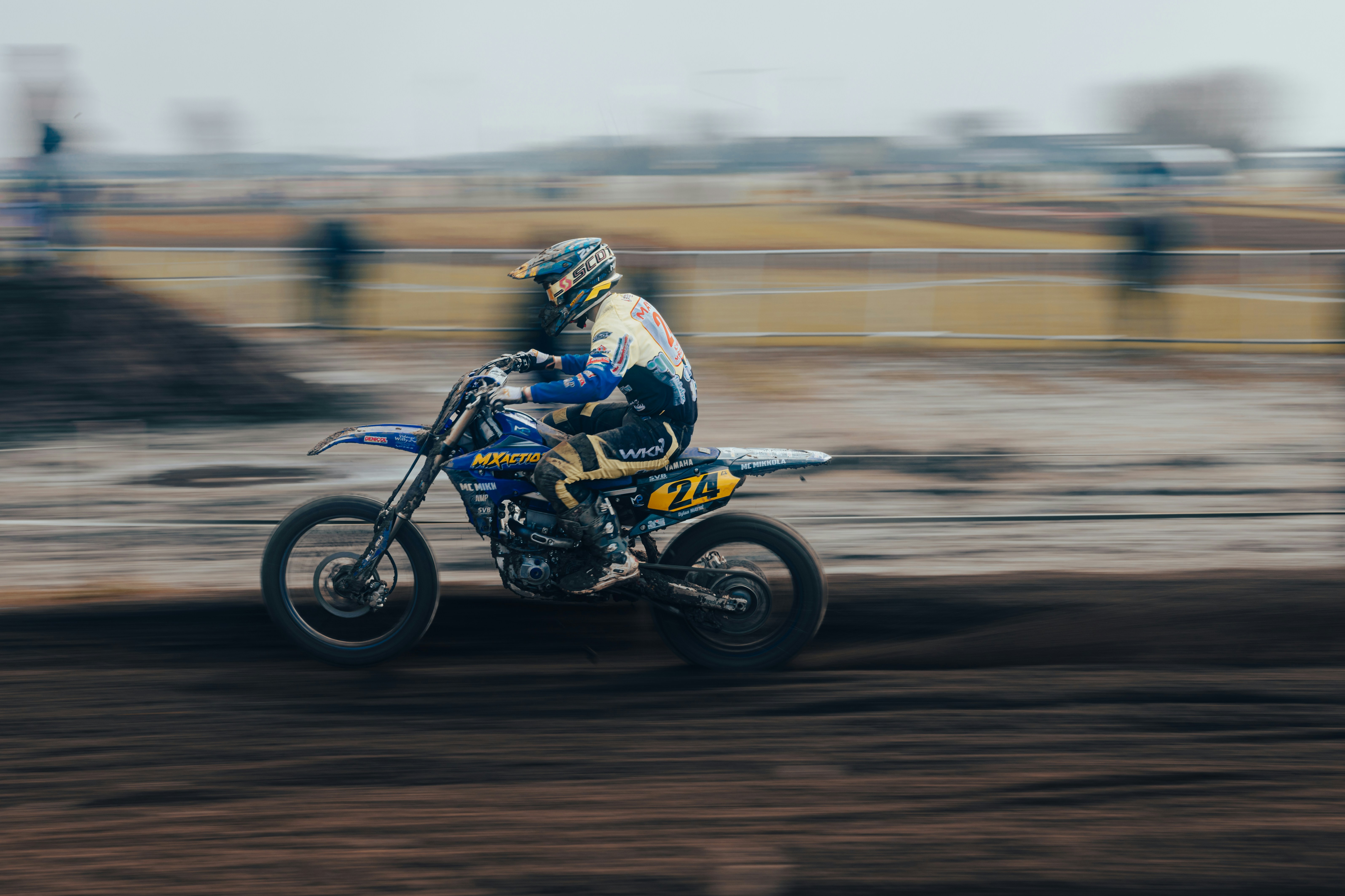 Photo by lorenzohamers