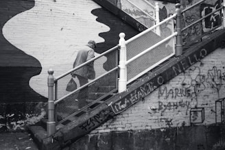 Illustration of a student climbing steps symbolizing growth in digital marketing training.