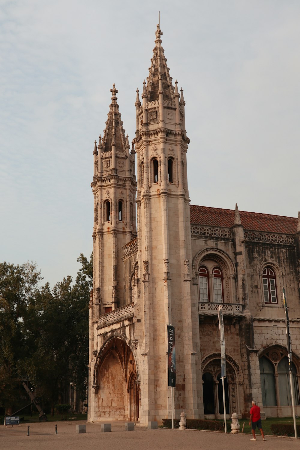 a large building with two towers on top of it