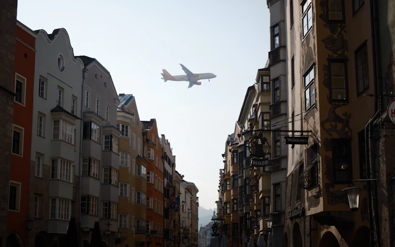 Windows Replacement: A Guide to Quieter, Cooler Windows Near Busy Streets