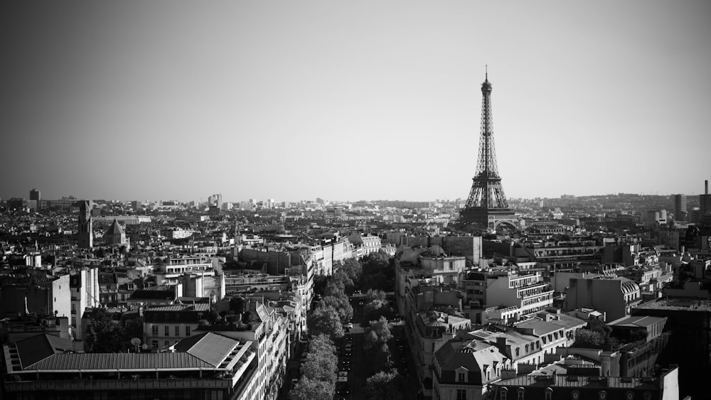 a black and white photo of the eiffel tower