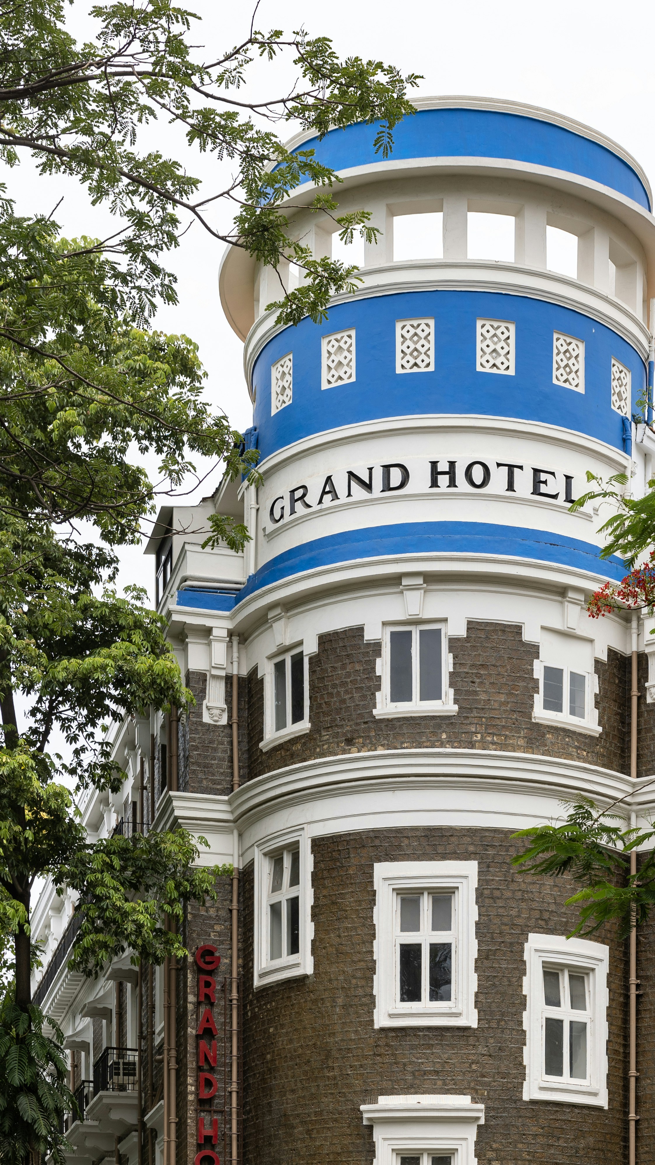 10 Luxury Hotel Reviews for Brands Known for Premium Service Standards