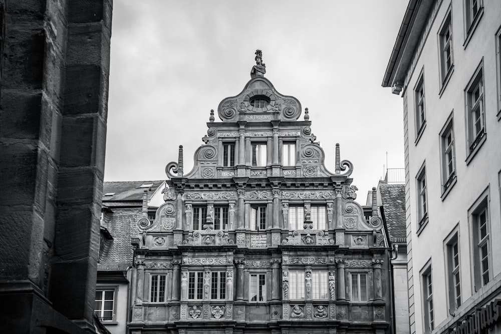 a black and white photo of an old building