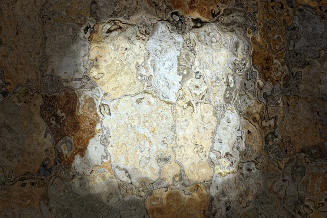 Backlit Onyx and Travertine Wall Cladding in Luxury Hotels and Villas: Design and Application Guide