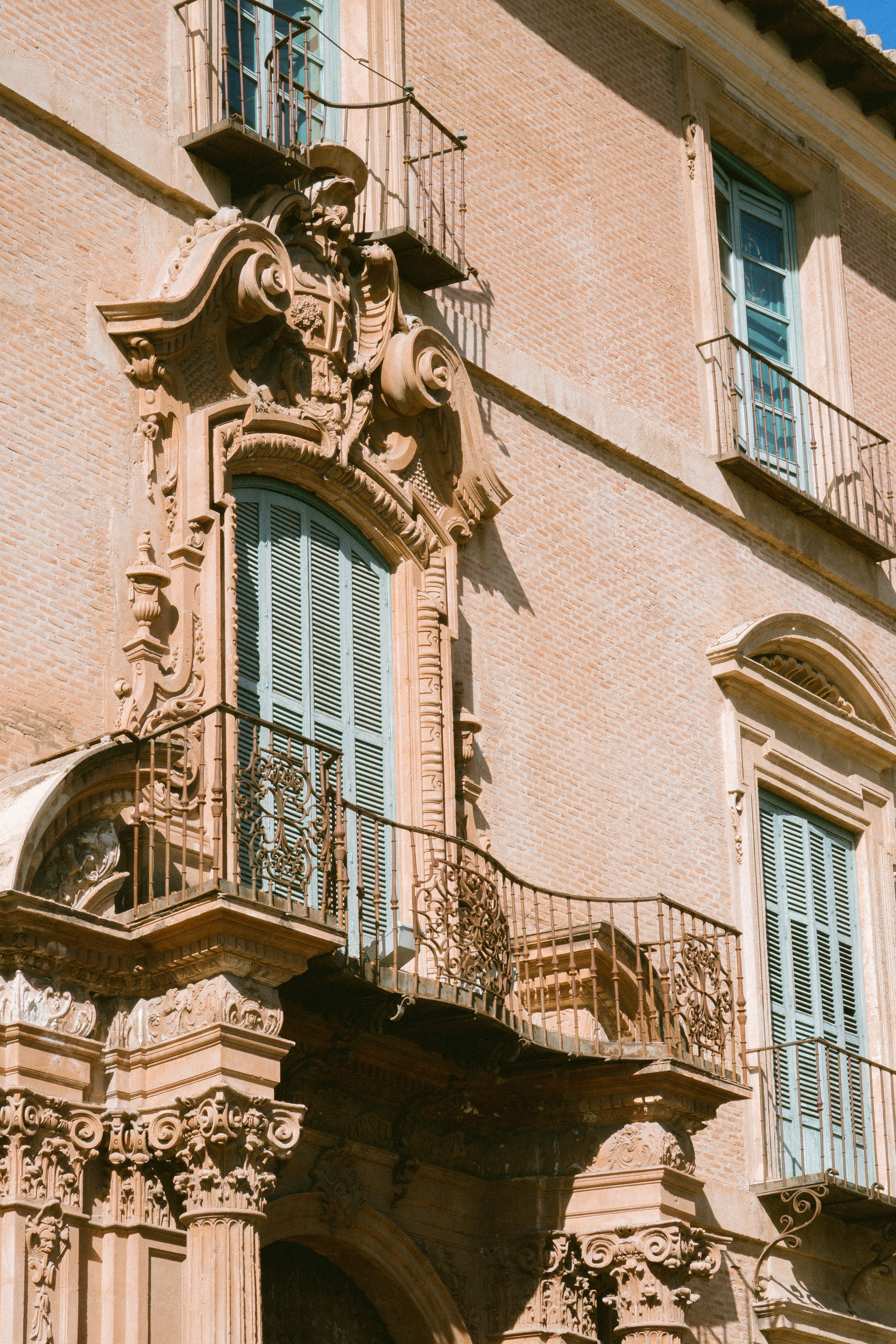 shabby chic balcony, wallpaper, Shabby Chic Balcony: Affordable Style 4