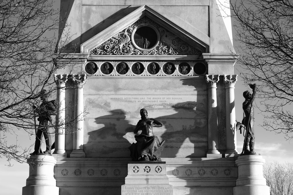 a black and white photo of a monument