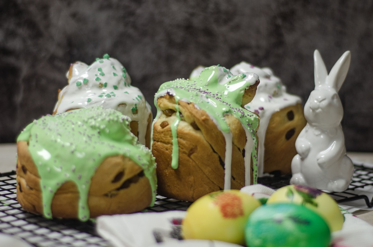 How Can I Make Adorable Bunny Rolls With My Kids for Easter?