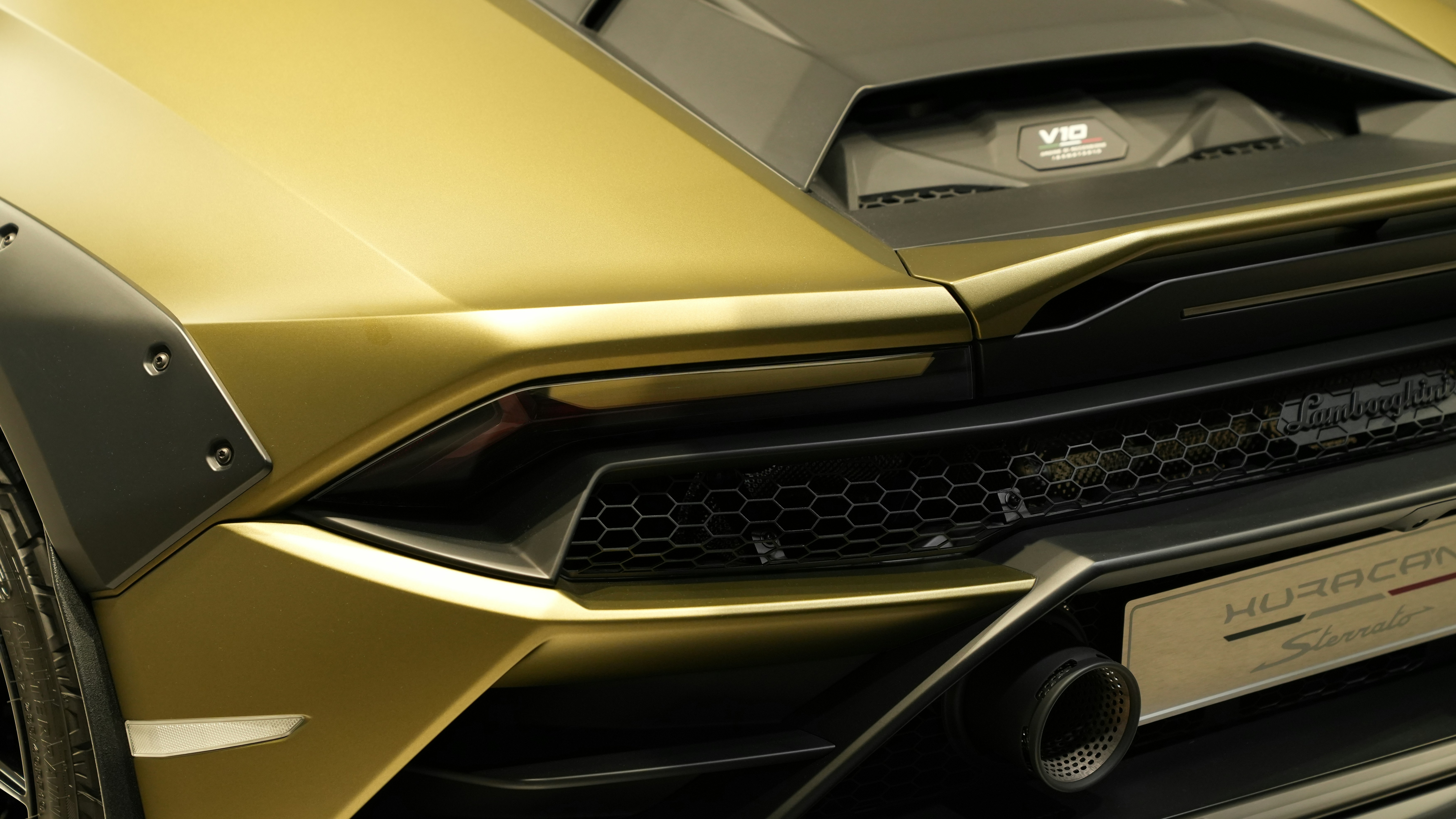 The Best Ever V10s: The McLaren Solus GT and the ‘Tom Cruise of Engines’
