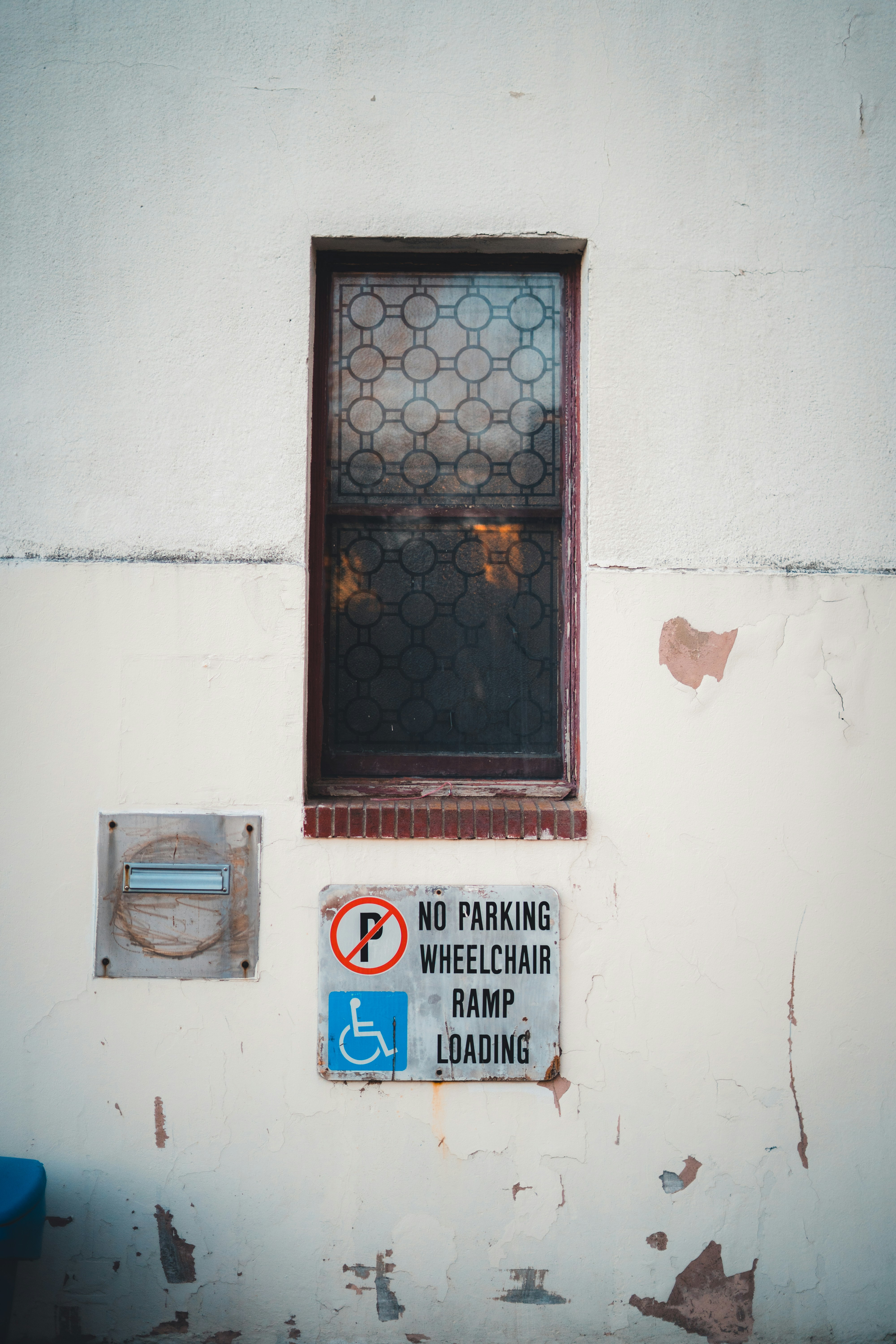 Photo by introspectivedsgn